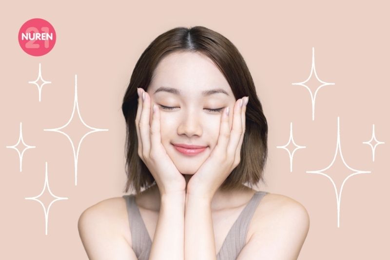 girl appreciating her healthy skin glow