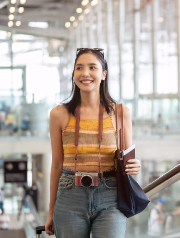 woman travelling solo