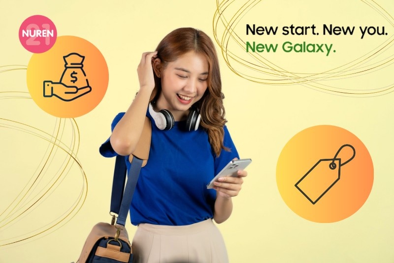 Samsung Educational Store as a good choice for students A girl on her new phone from Samsung deals