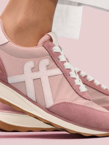 fitflop pantone