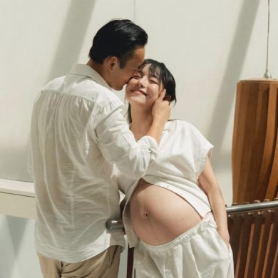 koe yeet and husband maternity shoot malaysian celebrity